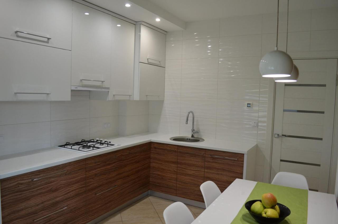 Apartment On Getmana Vigovskogo 49 Rivne Ngoại thất bức ảnh