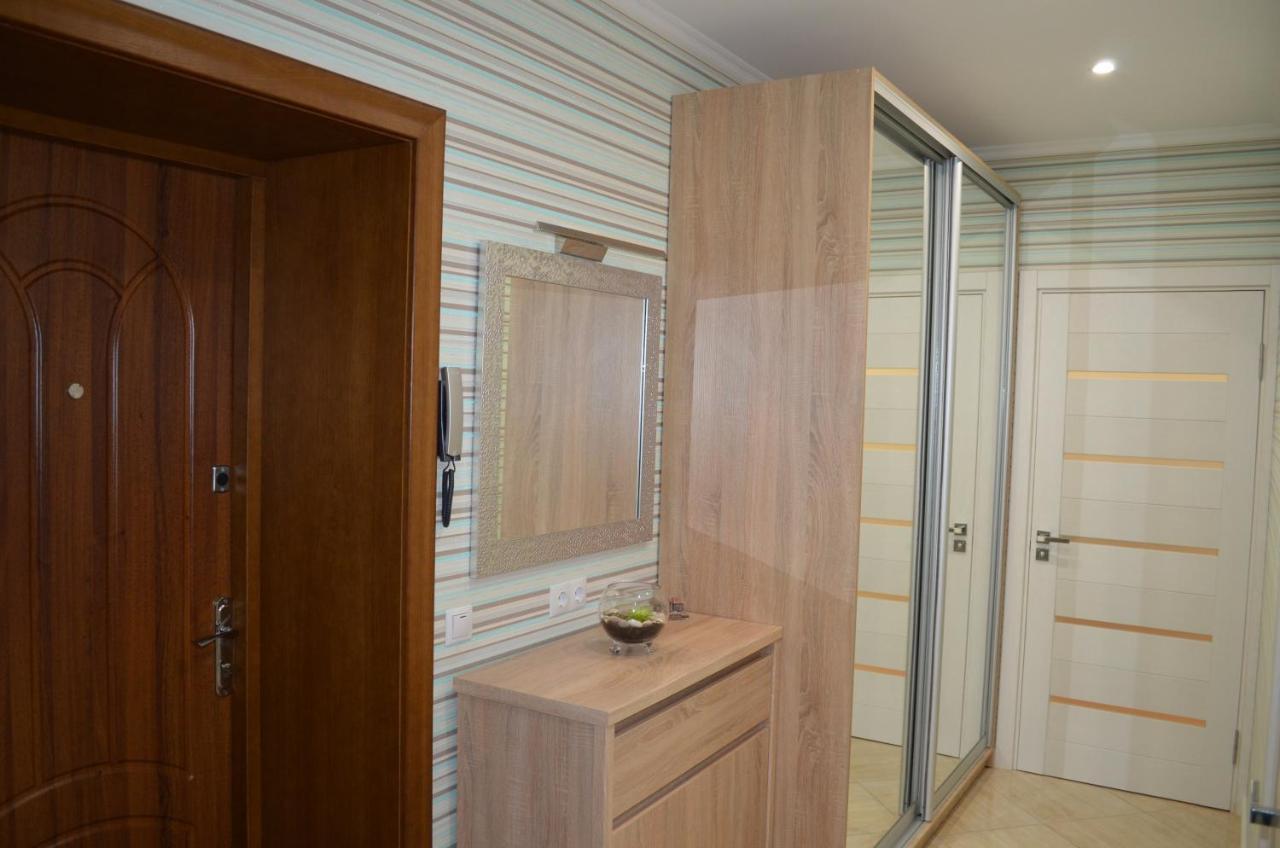 Apartment On Getmana Vigovskogo 49 Rivne Ngoại thất bức ảnh