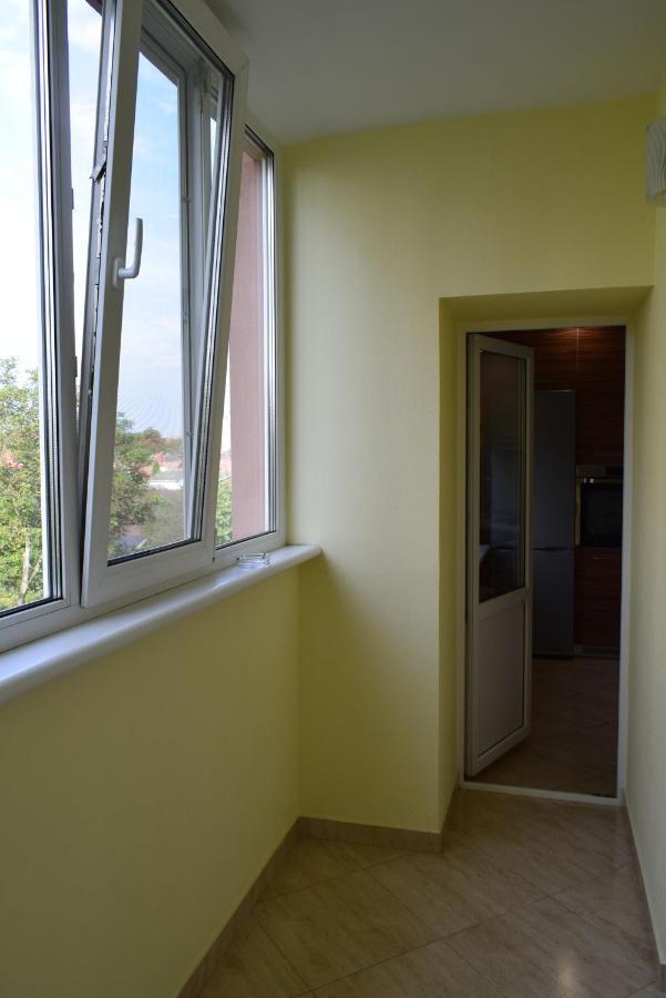 Apartment On Getmana Vigovskogo 49 Rivne Ngoại thất bức ảnh